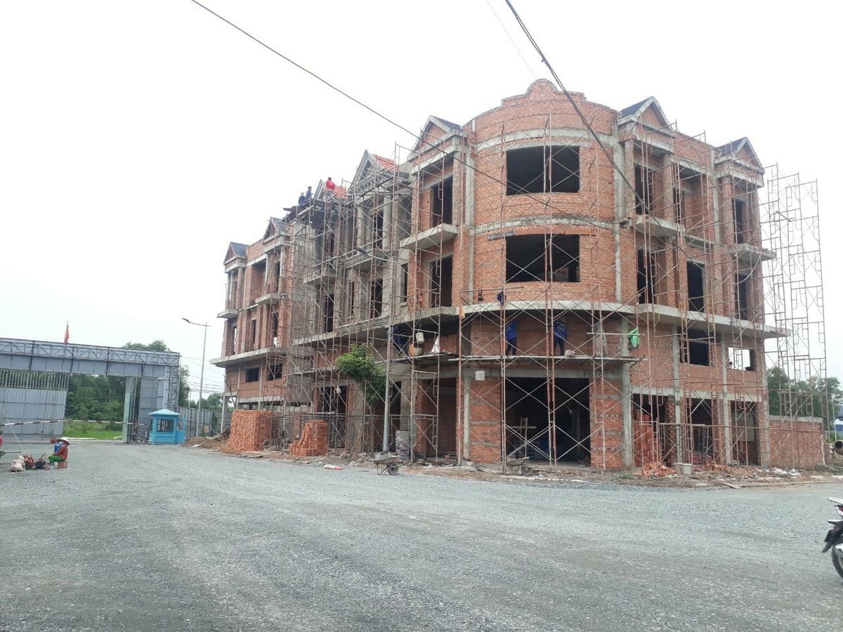 DỰ ÁN SHOPHOUSE VÀ BIỆT THỰ VALERICH tien do xay dung hien tai valerich - DỰ ÁN SHOPHOUSE VÀ BIỆT THỰ VALERICH